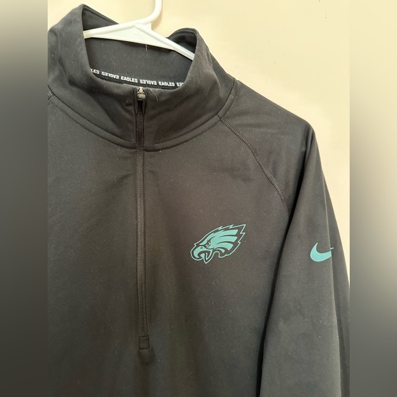 EAGLES & Nike 3/4 zip Dri Fit. Size Medium. - Picture 7 of 8